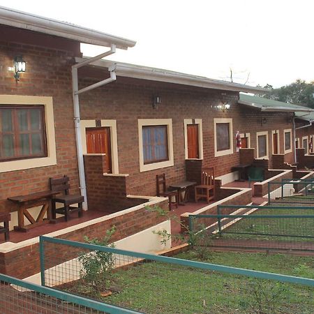 Aparthotel Nuevo Raices à Puerto Iguazú Extérieur photo